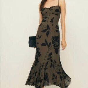 Reformation - NWT - size 0 - Aiko Solana dress